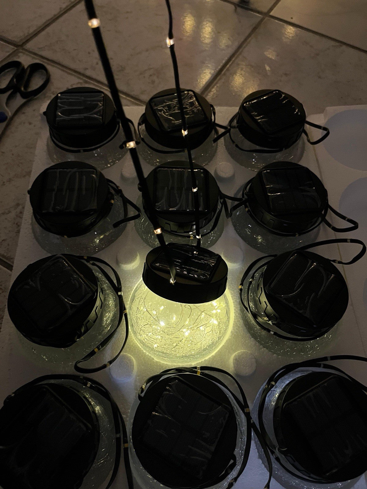 Solar Lights Outdoor Waterproof 12-Pack, Solar Powered Hanging Lantern Cracked G8